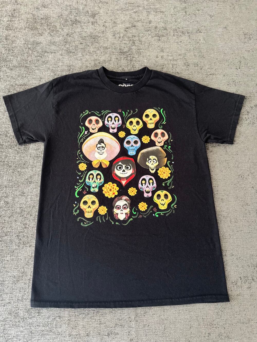 Disney Pixar Coco Mens Large L Graphic T Shirt Sugar Skulls Calaveras Black